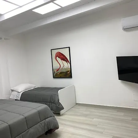 Casa Hotel *